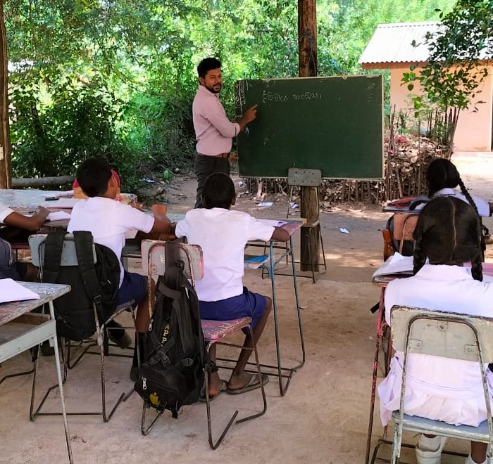 medaoya vidyalaya classroom